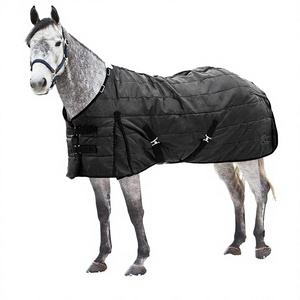Couverture imperméable pour cheval, matelassée, en tissu Oxford noir, pour l'hiver, l'extérieur, l'écurie, avec sangles pour les jambes et une grande rabat pour la queue - Product Image 1