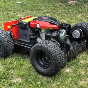 Mini-tondeuse domestique à vendre, livraison gratuite, tondeuse à gazon sur chenilles à moteur essence avec télécommande pour l'agriculture et - Product Image 2