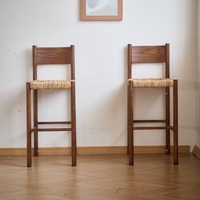 Tabouret de bar scandinave vintage en rotin et bois, siège tressé naturel pour café et îlot de cuisine domestique