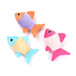 Wholesale Interactive Small Soft Fabric Stuffed Fish Shape Catnip Sound Squeaky <b>Cat</b> Toy Refilling Catnip Fish <b>Plush</b> Chew Toy - Product Image 3