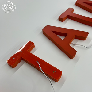 Insegna a <span class=keywords><strong>LED</strong></span> 3D personalizzata arancione bifacciale IP65 impermeabile per lettere scatolate da interno/esterno per aziende di insegne luminose - Product Image 5