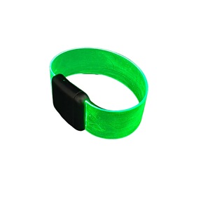 Pulsera magnética luminosa de TPU transparente fluorescente para conciertos y accesorios de animación. - Product Image 2