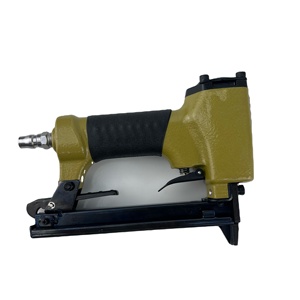 <span class=keywords><strong>Engrapadora</strong></span> <span class=keywords><strong>Neumática</strong></span> 7116 de Alta Resistencia <span class=keywords><strong>para</strong></span> <span class=keywords><strong>Madera</strong></span>, OEM, Capacidad <span class=keywords><strong>para</strong></span> 100 Clavos - Product Image 1