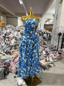 LllyWholesale Robe en dentelle à volants de haute qualité, nouvelle collection printemps-été 2022 de Corée du Sud, robe élégante à manches bouffantes pour femmes - Product Image 1