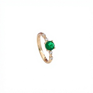 Bague Xuping en laiton plaqué or avec pierre verte, émeraude de luxe en zircon cubique, pour femme, taille ajustable - Product Image 2