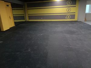 Dalles <span class=keywords><strong>de</strong></span> sol en caoutchouc composite antidérapantes durables, <span class=keywords><strong>tapis</strong></span> <span class=keywords><strong>de</strong></span> <span class=keywords><strong>gym</strong></span> avec logo personnalisé, couleur et taille personnalisables - Product Image 4