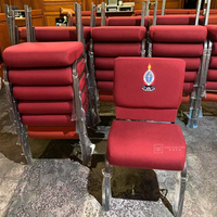 Chaises d'église modernes de luxe empilables et imbriquées en tissu rembourré avec genouillères intégrées pour théâtre, mobilier scolaire et salle à manger - Vente en gros