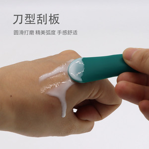 Silicone Facial Scraper With Magnet For Face Moisturizer Application Beauty Tool - Product Image 4