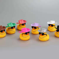 Jouets de jeu de rôle populaires de haute qualité : mini canards en caoutchouc, canards jeep, canard cowboy amusant pour enfants