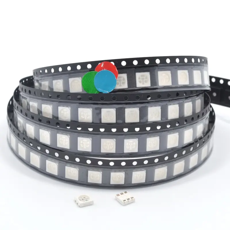 3528 2835 3535 5730 5050สีขาวสีแดงสีเขียวสีฟ้า RGB 3V โคมไฟแสงไดโอด SMD นำชิปส่วนประกอบ