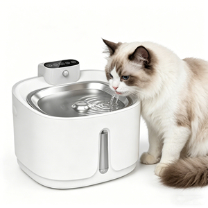 Nuevo Bebedero para Mascotas con Base Antideslizante, Fuente de Agua Recirculante para Perros y Gatos - Product Image 1
