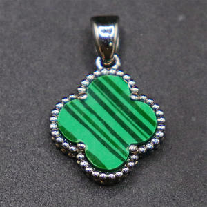 Collar con Colgante de Ágata Trébol de Cuatro Hojas, Plata de Ley 925, Chapado en Oro de 18K, Diseño Personalizado, Conjunto de Joyería Moderna - Product Image 1