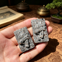 Plaque rectangulaire sculptée à la main en Yooperlite naturelle, motif tête de loup, pendentif totem de loup en pierre précieuse, ornement décoratif artisanal en cristal
