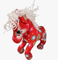 Nouvelle conception, jouet en peluche cheval en coton et polyester rouge, adorable poupée cheval, mascotte