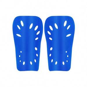 Espinilleras de fútbol porosas para niños y adultos, protectores de pierna con almohadillas insertables, resistentes para deportes al aire libre - Product Image 1