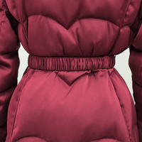 Veste matelassée pour femme - Manteau d'hiver élégant rouge bordeaux avec ceinture papillon et grand col en fourrure, parka matelassée en forme de cœur - Logo personnalisé