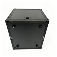Boîtier de transport OEM 8U empilable pour montage en rack, avec 4 pieds en caoutchouc et rainures, pour amplificateur, doté de portes coulissantes supérieures et de verrous de verrouillage.