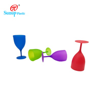 Gobelet à vin de 16 oz en plastique coloré, design contemporain, échantillon gratuit disponible, personnalisable