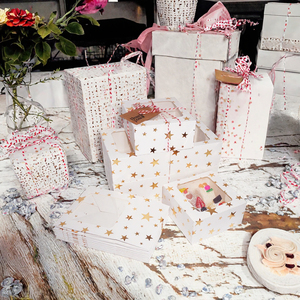 Caja de Regalo de Cartulina Blanca de 300 g/m² con Laminado Mate Estrella de Navidad para Pasteles, Galletas, Chocolates, Dulces y Productos de Panadería Navideños - Product Image 3