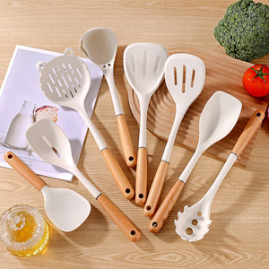 Juego de utensilios de cocina de silicona de 7 piezas con mango de madera de haya, espátula antiadherente, cuchara, utensilios para cocinar y hornear - Product Image 1