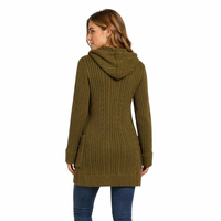 Hochwertiger Maßgefertigter Damen-Winterpullover mit Kapuze und Knöpfen - Retro und Elegant
