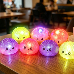 Nuevo Juguete Sensorial Antiestrés de Dumpling con Luces, Juguete de Compresión de Lenta Recuperación - Product Image 3