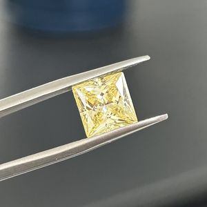 Pierres précieuses en zircone cubique de qualité 5A, couleur jaune clair, forme carrée, taille princesse, pierres CZ synthétiques, perles pour bijoux - Product Image 1