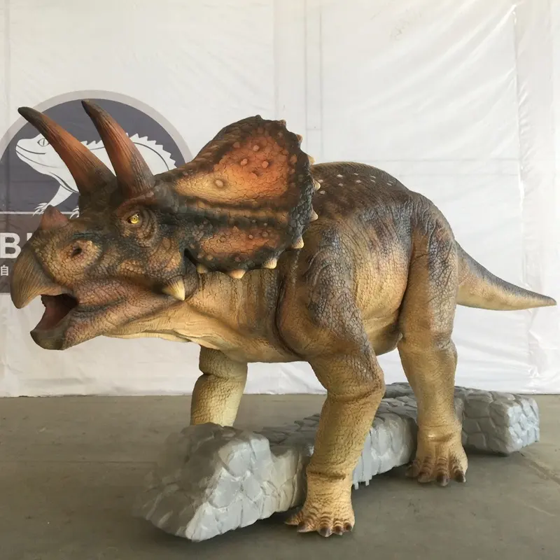 เครื่องเล่นสวนสนุกสำหรับเด็ก Triceratops ขี่ไดโนเสาร์เดินได้สีน้ำเงิน
