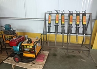Machine hydraulique de fendage de roche avec six fendeurs qui travaillent ensemble pour le concassage de pierre