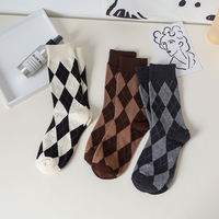 Service OEM Chaussettes habillées personnalisées avec logo, design unisexe, amusantes, tendance, colorées, fantaisie, pour femme, mi-mollet, printemps, anti-bactériennes