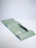 Boîte cadeau magnétique pliable de luxe personnalisée, boîte en carton rigide pliable avec aimant, emballage pour vêtements et chaussures