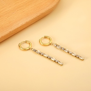 Boucles d'oreilles pendantes étanches en zircon, plaquées or 18 carats, en acier inoxydable, bijoux de mode scintillants pour femmes - Product Image 6