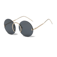 Lunettes de soleil rétro Protection UV Effet amincissant Monture large inspirée des célébrités d'Internet Modèle en alliage et pierre naturelle LXQ3529