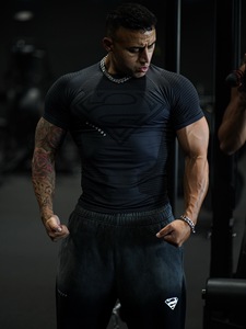 Abbigliamento Sportivo da Uomo con Collo Rotondo, Traspirante, ad Asciugatura Rapida, Aderente, per Basket, con Logo Personalizzato, per Fitness e Corsa - Product Image 5