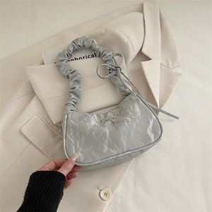 Novedades 2026: Bolso de Hombro en Forma de Media Luna para Mujer, con un Diseño Chic y Estético de Inspiración Francesa - Product Image 1