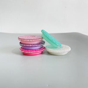 Tapas de Plástico Acrílico Brillante con Pedrería de Colores para Latas de Refresco de 16 oz - Product Image 4