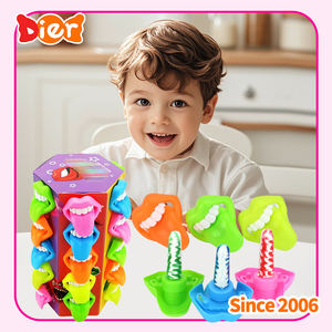 Caramelos al por mayor etiqueta privada personalizada dibujos animados divertidos en forma de boca dulce con sabor a fruta remolino piruleta niños caramelo juguete OEM - Product Image 6