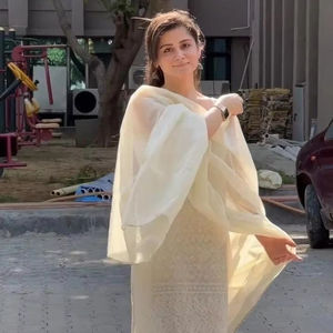 La mejor calidad Chikankari White Kurta y Pant Set con Chanderi Dupatta Precio al por mayor Producto a granel hecho a mano - Product Image 1