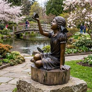 Escultura de Bronce de Tamaño Real de Niña Sentada Jugando con Mariposas, Estilo Antiguo, para Jardín o Lago, Estatua de Bronce - Product Image 1