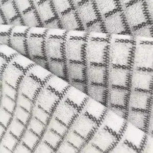 İngiliz tarzı iplik boyalı ekose kontrol desen Polyester viskon Spandex streç jakarlı örgü giysi kumaşı