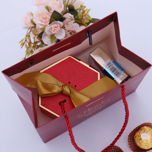 Bolsa de papel de compras impresa con lazo rojo rosa de lujo personalizada para tienda de perfumes, artesanía hecha a mano, bolsas de compras de agradecimiento - Product Image 3