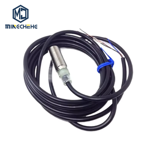 Nouveau capteur de proximité original E2E-X7D2-N-Z E2ex7d2nz en stock dans l'entrepôt - Product Image 1