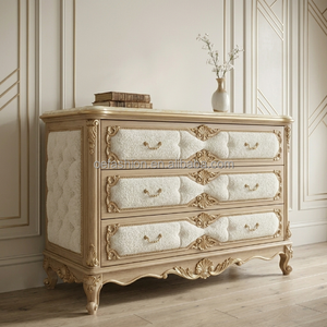 <span class=keywords><strong>Lit</strong></span> classique français en bois sculpté, taille King, capitonné en bouclé, ensemble de chambre à coucher pour hôtel, chambre d'hôtes, projet de villa, FF&E sur mesure - Product Image 2
