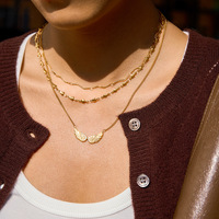 Collier pendentif ailes d'ange plaqué or 18 carats en acier inoxydable avec incrustations de zirconiums cubiques, double ailes, bijou religieux délicat et tendance