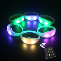 Terima Pesanan Urgent Gelang LED Kontrol Remote 433MHZ atau 2.4G Logo Kustom 2/4 LED RGB Kontrol DMX Silikon Dapat Diprogram