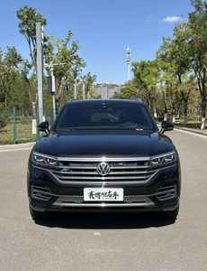 VW <span class=keywords><strong>Touareg</strong></span> <span class=keywords><strong>R</strong></span>-<span class=keywords><strong>LINE</strong></span> 2020, Estándar de Emisiones Euro VI, Volante a la Izquierda, Motor Diésel+Gasolina, Tamaño de Neumáticos R19, Usado - Product Image 1