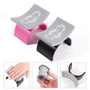 Repose-main ergonomique en silicone ABS en forme de U pour manucure, coussin de soutien doux pour les mains, outil de soin pour salon, vente en gros - Product Image 6