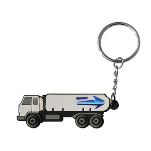<span class=keywords><strong>Porte</strong></span>-clés en pvc souple en caoutchouc en forme de <span class=keywords><strong>camion</strong></span> 3d avec logo personnalisé - Product Image 1