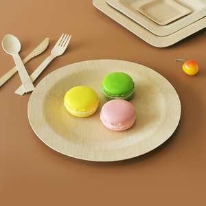 Ensemble de vaisselle jetable compostable, <span class=keywords><strong>assiettes</strong></span> à vaisselle <span class=keywords><strong>en</strong></span> <span class=keywords><strong>bois</strong></span> de bambou imprimées avec logo personnalisé avec couverts cuillère fourchette couteau <span class=keywords><strong>en</strong></span> lot - Product Image 2
