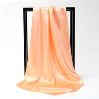 Grand foulard en soie carré rose de 50cm X 50cm avec motif léopard uni à pois pour femmes